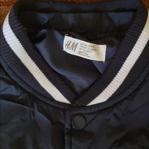 Blue/gray letter spring jacket. H&M boys size 8-9. - Picture 2 of 4